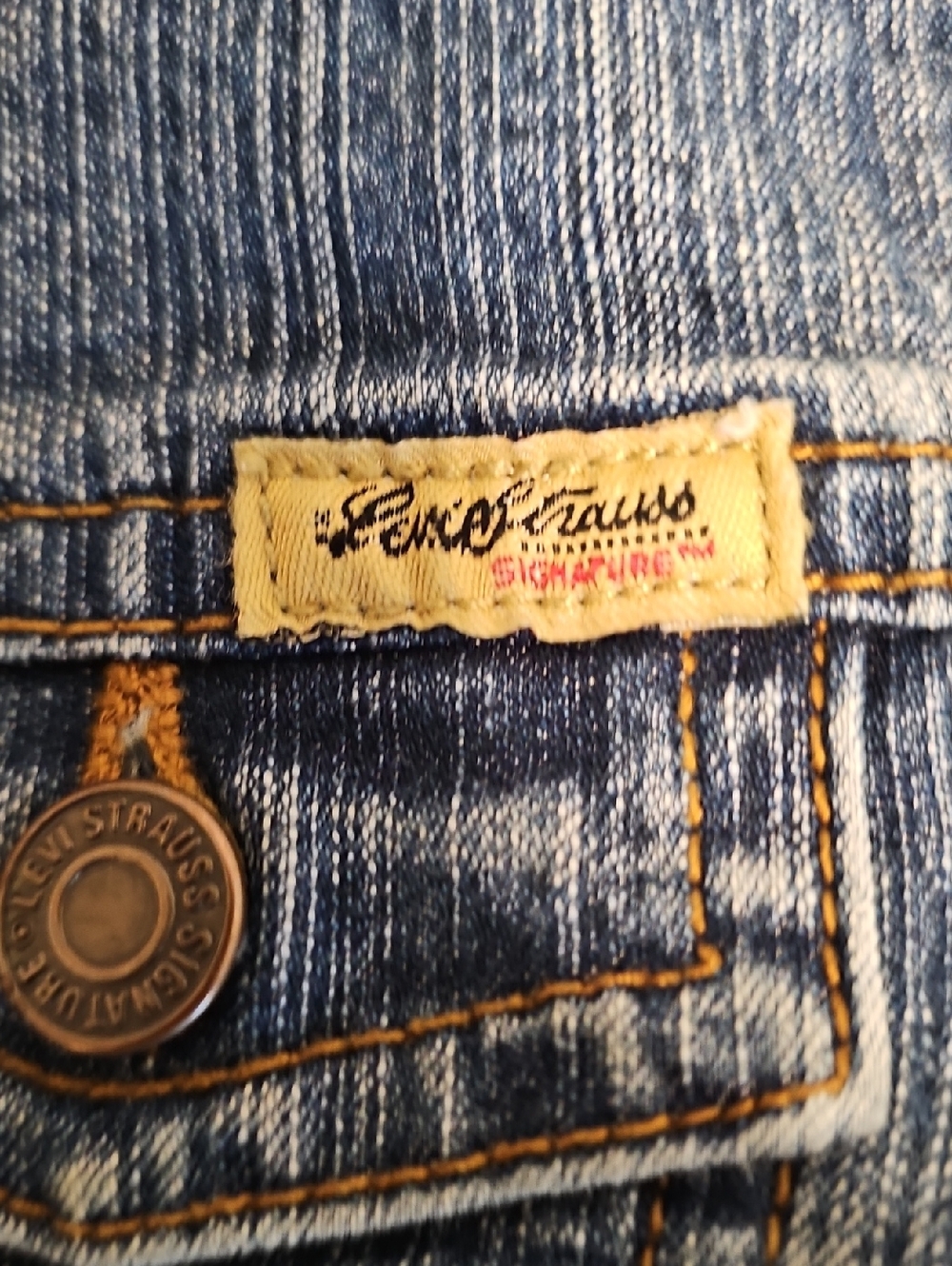 Vintage Levi Strauss Jeans Blue Denim Jacket with Star & Heart Patches - Picture 3 of 7